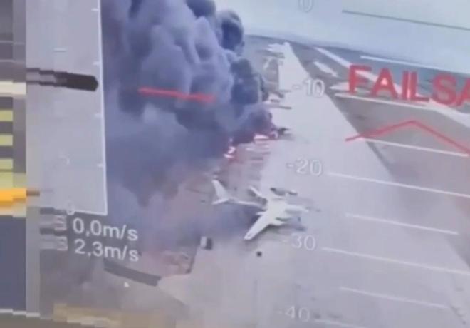 机被命中起火爆炸 乌特别军事行动建奇功冰球突破技巧木马屠城！41架战略轰炸(图1)
