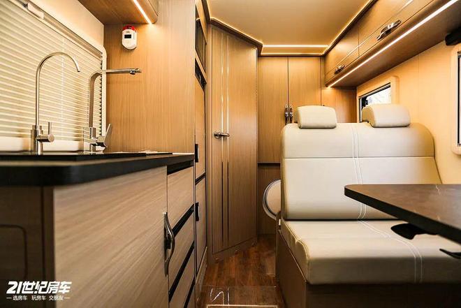 峰景·蓝鲸览拓者四驱房车安全舒适闯天涯冰球突破正规网站一家三口惬意之选!长安(图15) 峰景·蓝鲸览拓者四驱房车安全舒适闯天涯冰球突破正规网站一家三口惬意之选!长安(图15)