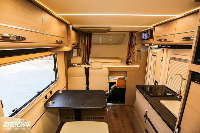 峰景·蓝鲸览拓者四驱房车安全舒适闯天涯冰球突破正规网站一家三口惬意之选!长安(图6) 峰景·蓝鲸览拓者四驱房车安全舒适闯天涯冰球突破正规网站一家三口惬意之选!长安(图6)