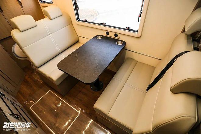 峰景·蓝鲸览拓者四驱房车安全舒适闯天涯冰球突破正规网站一家三口惬意之选!长安(图11) 峰景·蓝鲸览拓者四驱房车安全舒适闯天涯冰球突破正规网站一家三口惬意之选!长安(图11)