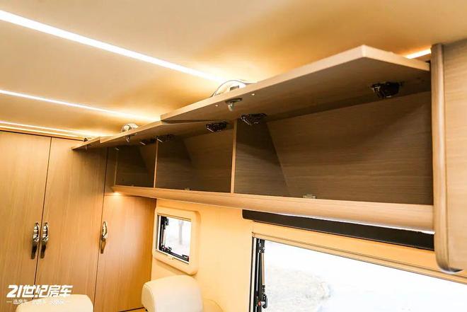 峰景·蓝鲸览拓者四驱房车安全舒适闯天涯冰球突破正规网站一家三口惬意之选!长安(图23) 峰景·蓝鲸览拓者四驱房车安全舒适闯天涯冰球突破正规网站一家三口惬意之选!长安(图23)