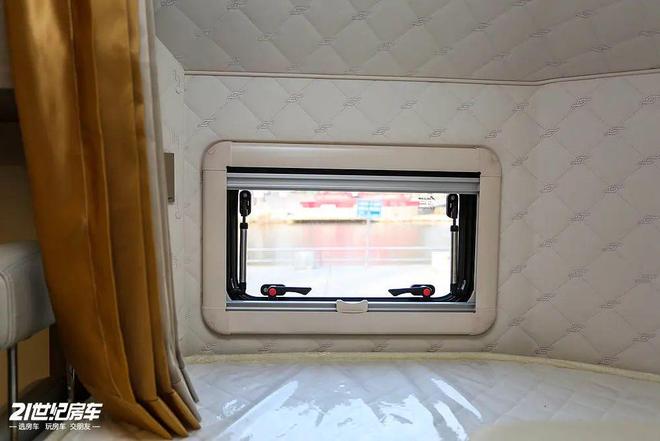 峰景·蓝鲸览拓者四驱房车安全舒适闯天涯冰球突破正规网站一家三口惬意之选!长安(图22) 峰景·蓝鲸览拓者四驱房车安全舒适闯天涯冰球突破正规网站一家三口惬意之选!长安(图22)